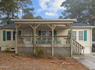 338 Cedar St, Emerald Isle, NC 28594