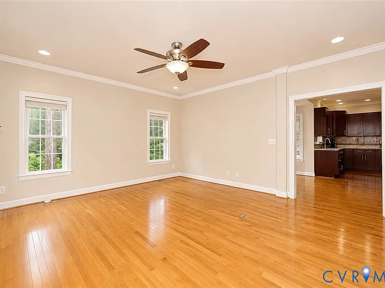 11320 Sadler Oaks Dr — Photo 15
