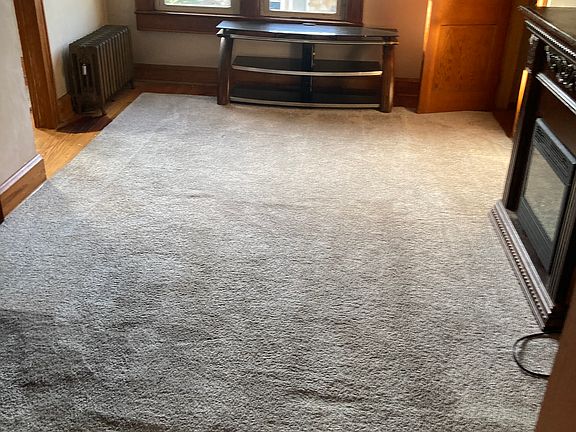 5th image of 1025 Crown Ave