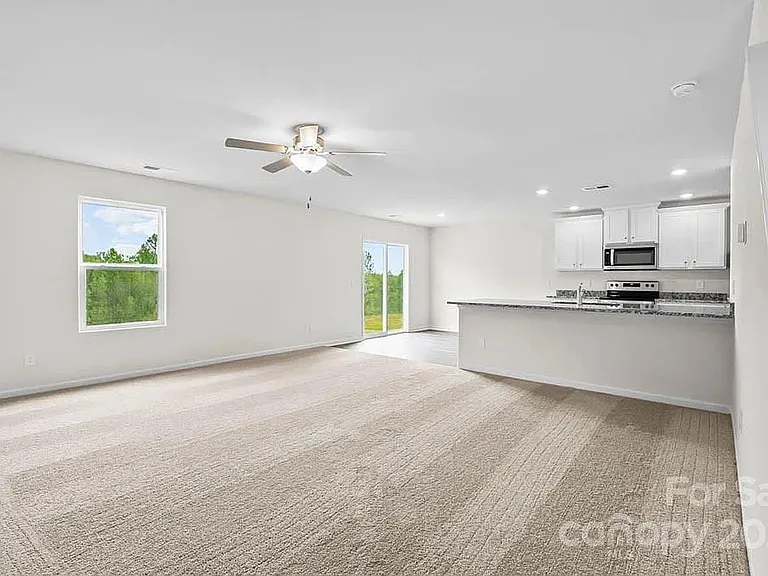 1140 Nia Rd — Photo 5
