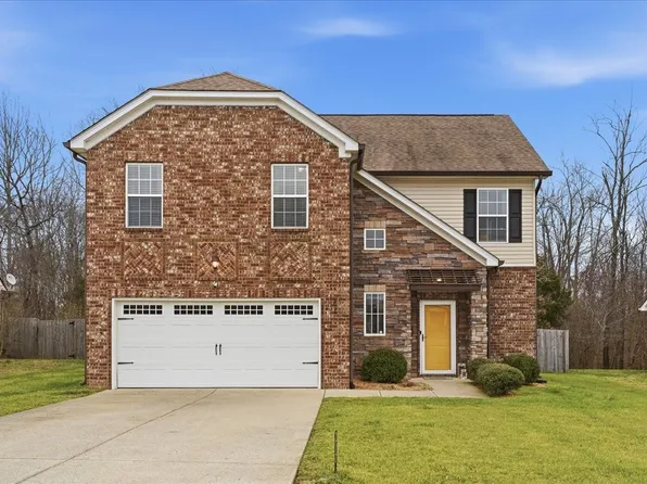 212 Wyburn Pl, Burns, TN 37029