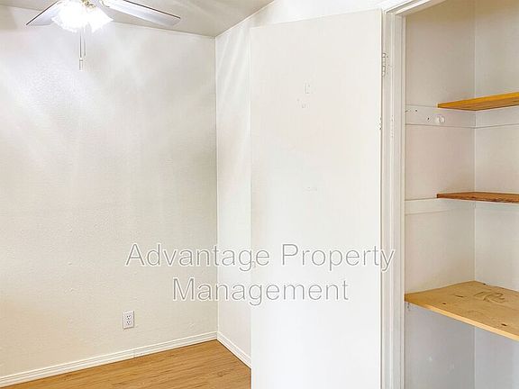 5th image of 339 Jackson St W APT 3A