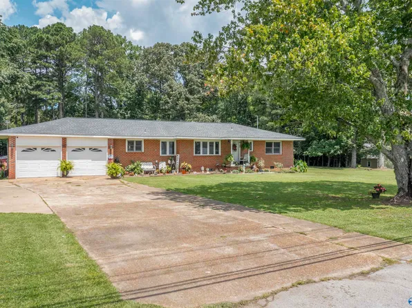 2590 Cedar Bend Rd N, Southside, AL 35907