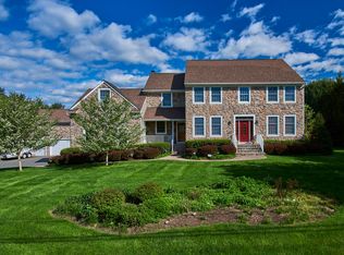38 Toad Ln, Ringoes, NJ 08551