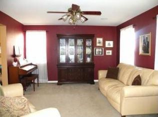 606 Harvest Dr, Dallastown, PA 17313