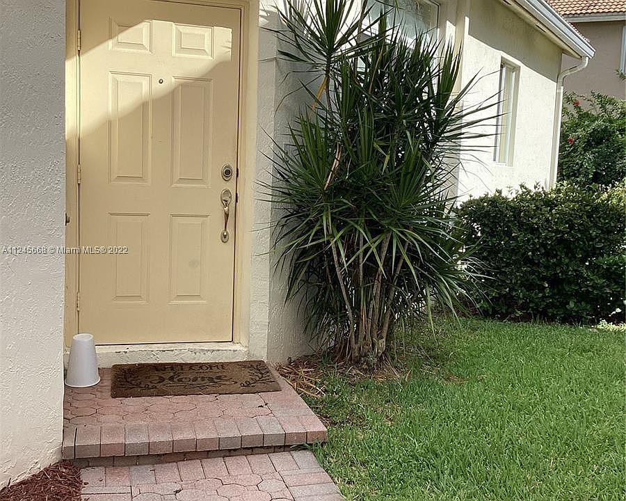 1st image of 5131 Heron Ct