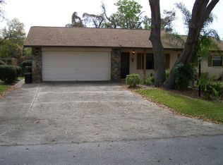 1042 Tryon Cir, Spring Hill, FL 34606