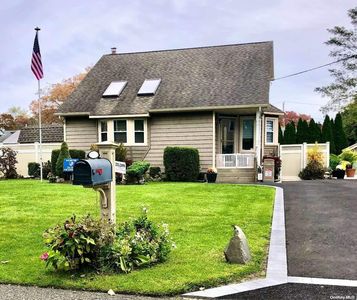 33 Oakwood Drive, Shirley, NY, 11967