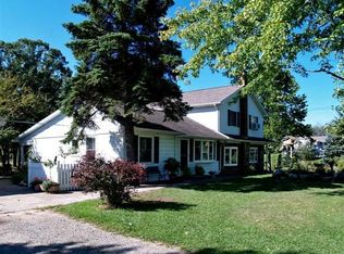 10440 Center Rd, Fenton, MI 48430