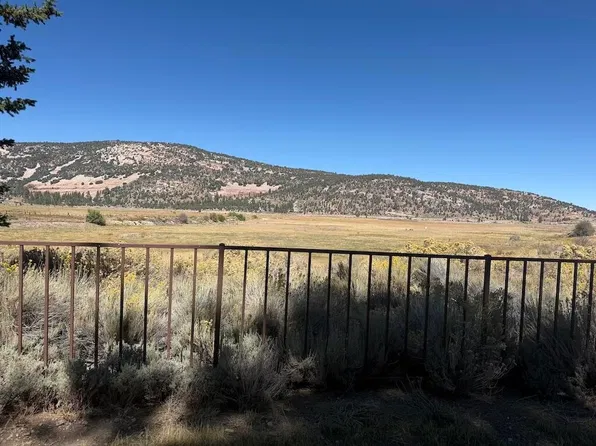 1025 E Fairway Blvd, Big Bear City, CA 92314