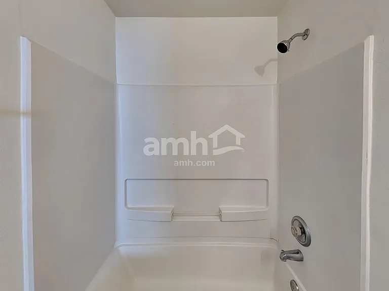 817 Lightningbug Ln — Photo 20