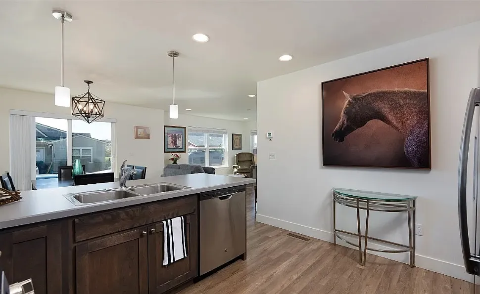 2 bed, 800 sqft, $1,000 — Photo 1