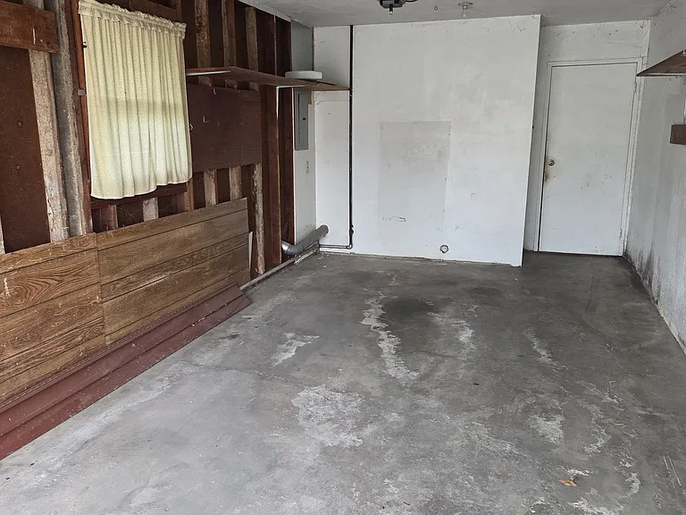 1512 Robeson Ave — Photo 11