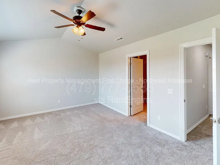 2702 W Kilimanjaro Way — Photo 7