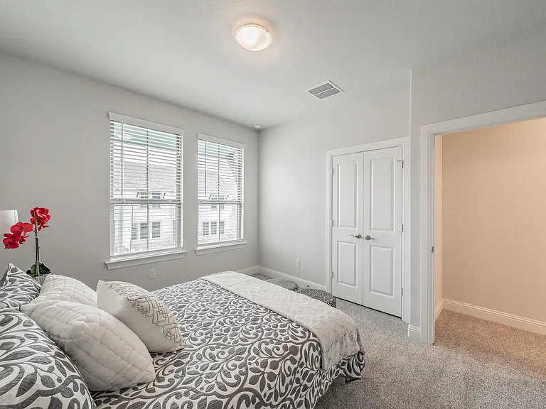 9713 Thorncrown Ln — Photo 29