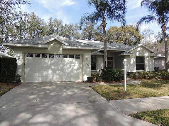 2nd image of 575 Catalina Isles Cir