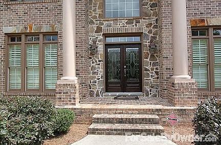 3rd image of 4000 Oak Forest Dr NE