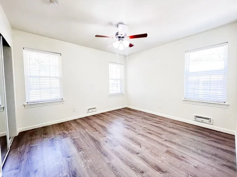 6461 Danbury Ln — Photo 23