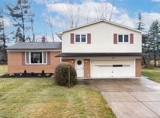 18291 Meadow Ln, Strongsville, OH
