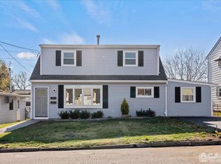 111 Cherry St, Iselin, NJ 08830