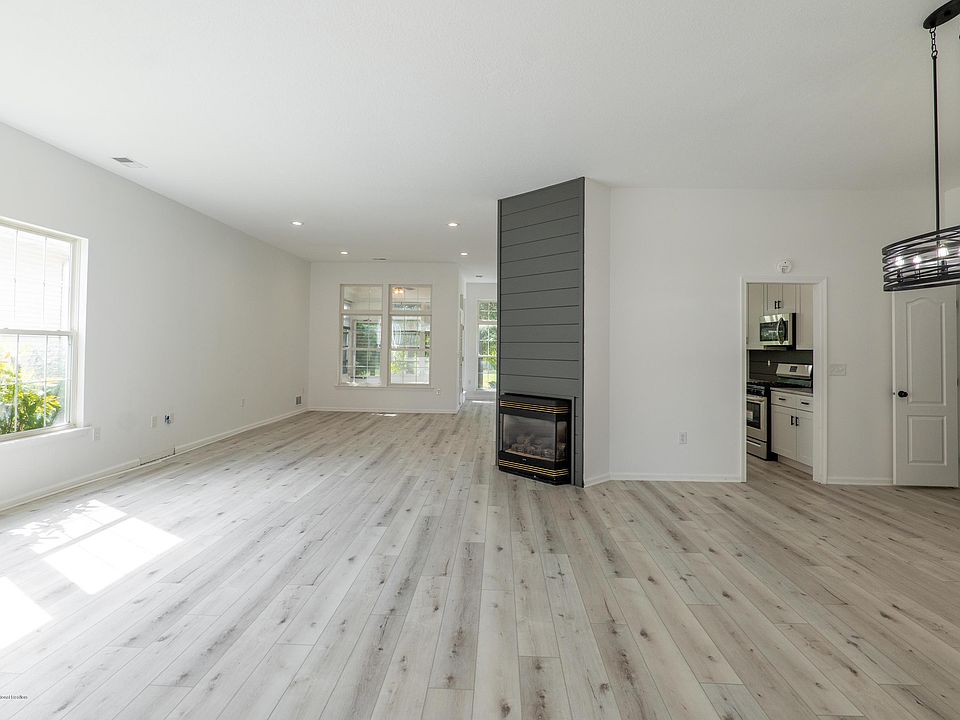 1st image of 50 Greenways Ln