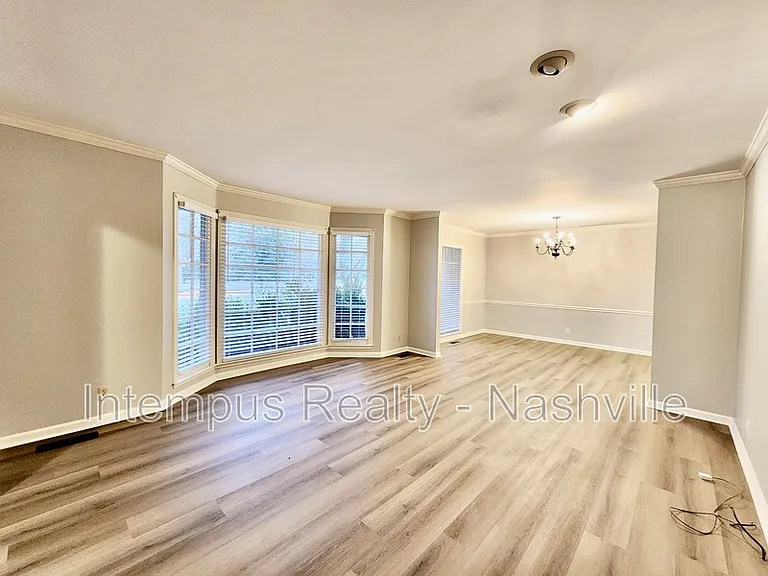 8124 Devens Dr — Photo 7