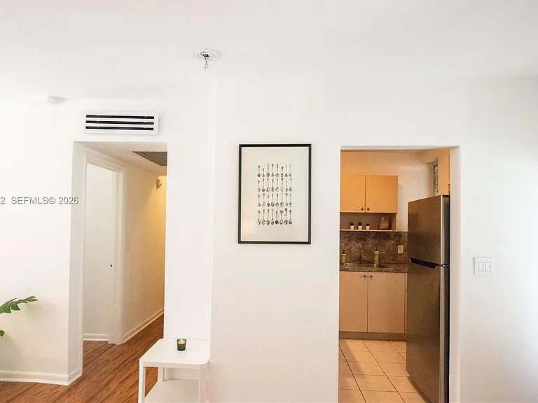 1150 Euclid Ave #205 — Photo 6