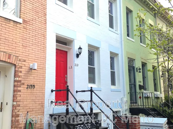 2131 Newport Pl NW #1, Washington, DC 20037
