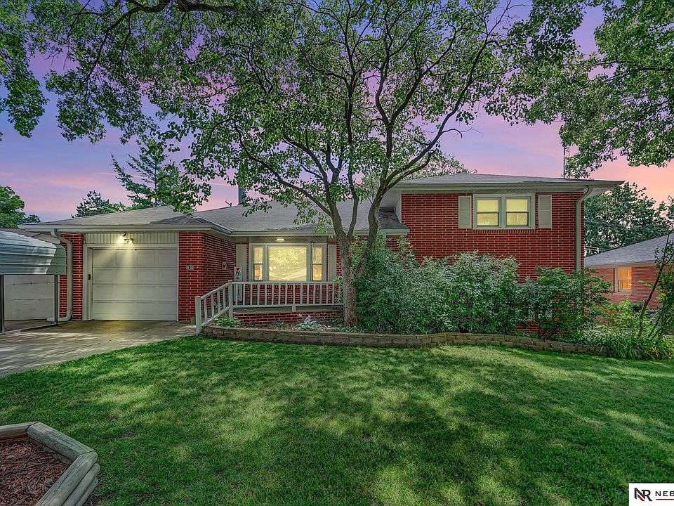 1st image of 2120 S 61st St