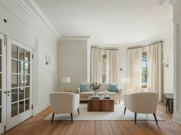 1901 Avenue H image 3 of 11