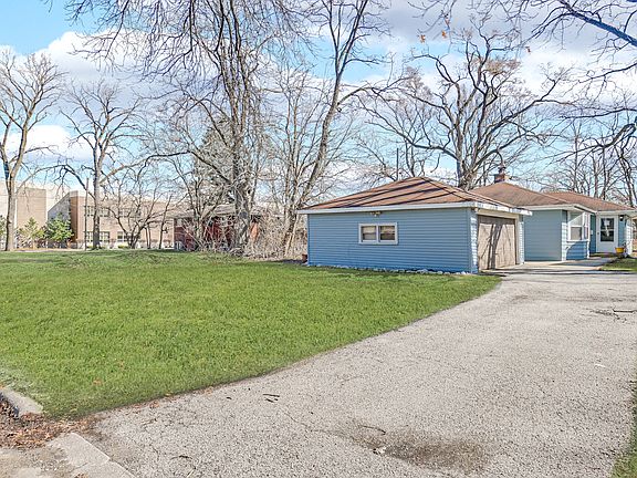 2nd image of 17015 Annetta Ave