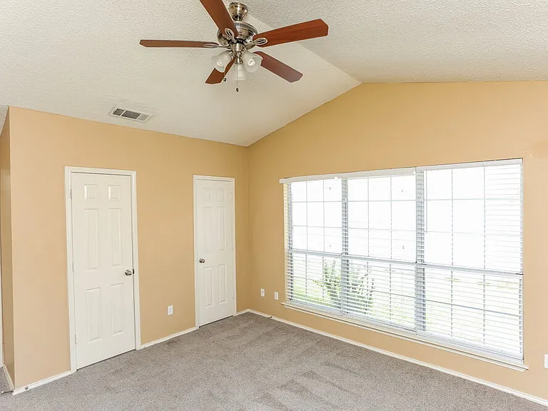 1526 Chapman St — Photo 14