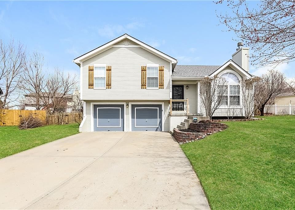 1st image of 8424 NE 107th Ct