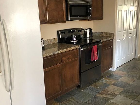 4th image of 2166 E Alameda Dr