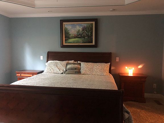 4th image of 298 Sicily Dr