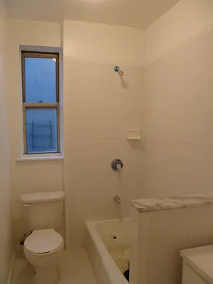 Rented by Arena Real Estate | media 8