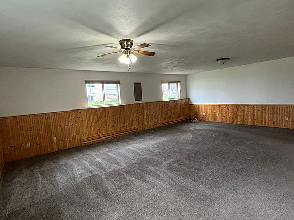 4th image of 640 Grand St #640