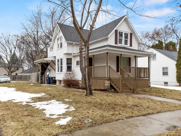 621 N Huron St, De Pere, WI 54115