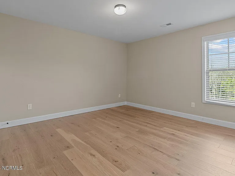 204 Sandy Springs Rd — Photo 27