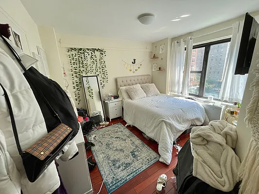 Rented by Olympia House Delaware LP | media 34