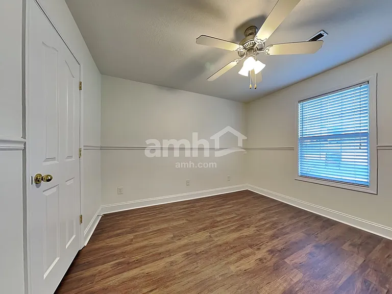7800 Wisdom Ln — Photo 15