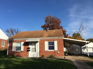 2066 Avalon Rd, Dubuque, IA 52001