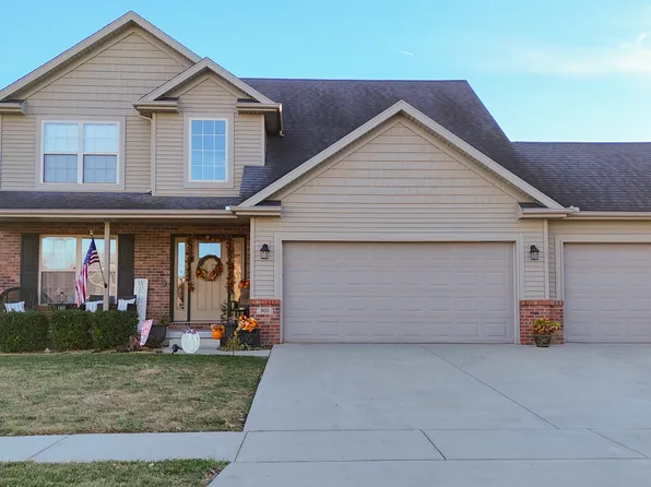 905 Dresser Dr, Normal, IL 61761