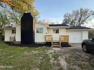 415 W Daugherty St, Carterville, MO 64835