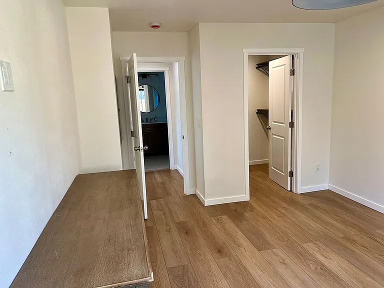 976 Calle Jazmin #B — Photo 1