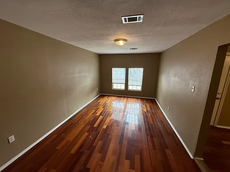 6709 Cathcart Dr — Photo 2