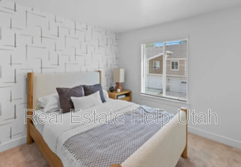 285 W 1150 N — Photo 11