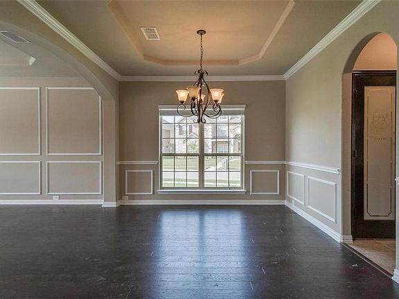 5th image of 131 Cool Brook Dr