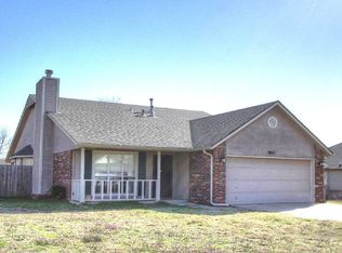 8017 E Norman Ave, Broken Arrow, OK 74014