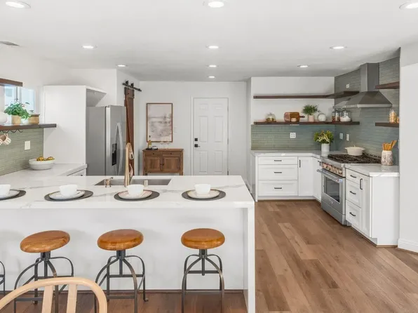 1851 Via Primero, Oceanside, CA 92056